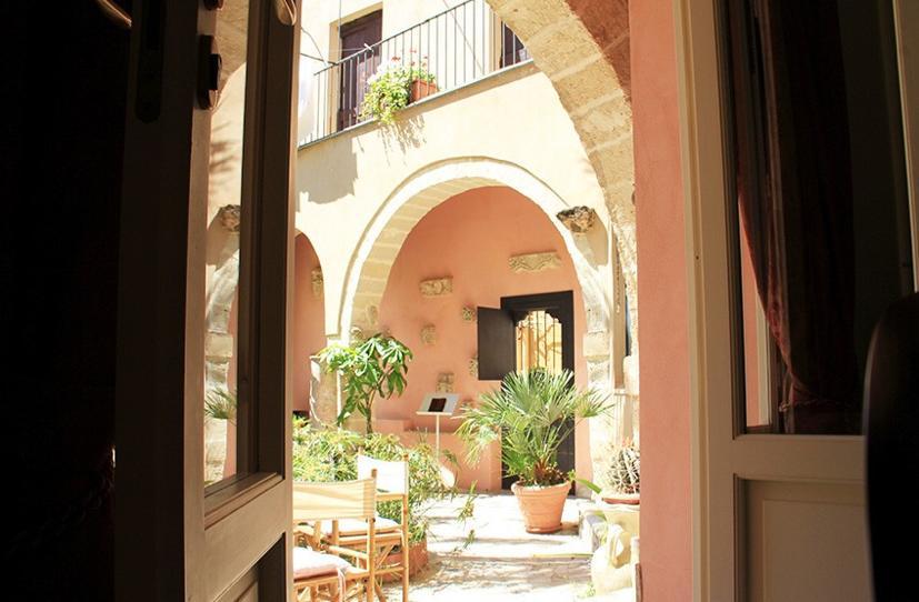 Antica Corte Delle Ninfee, Historical Private Villa Trapani Room photo