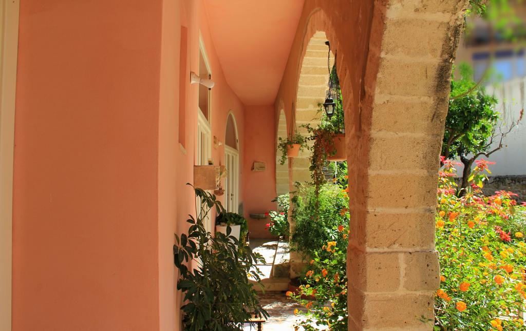 Antica Corte Delle Ninfee, Historical Private Villa Trapani Exterior photo